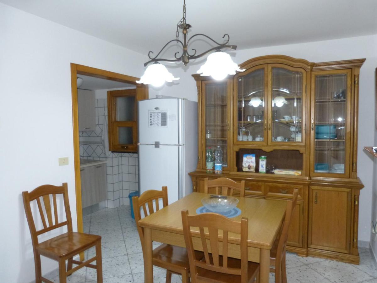 Casa Vacanze Vincenzo E Rosanna Castro  Exterior foto